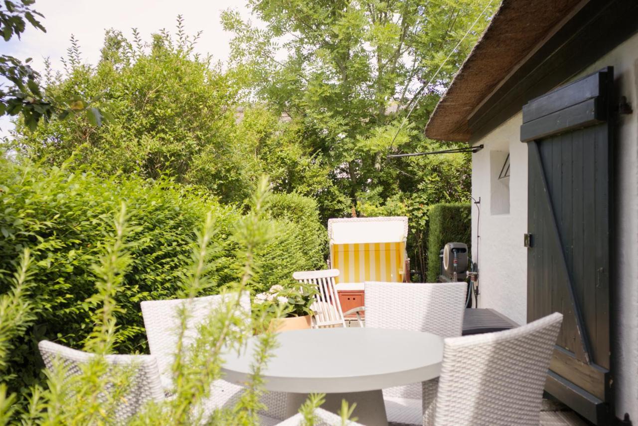 Foehrienhaus Villa Midlum  Exteriör bild